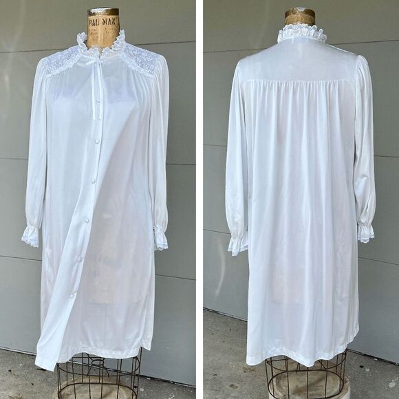 Vintage Miss Elaine Sheer Mint Robe with Lace Trim - Button Down - Picture 1 of 12